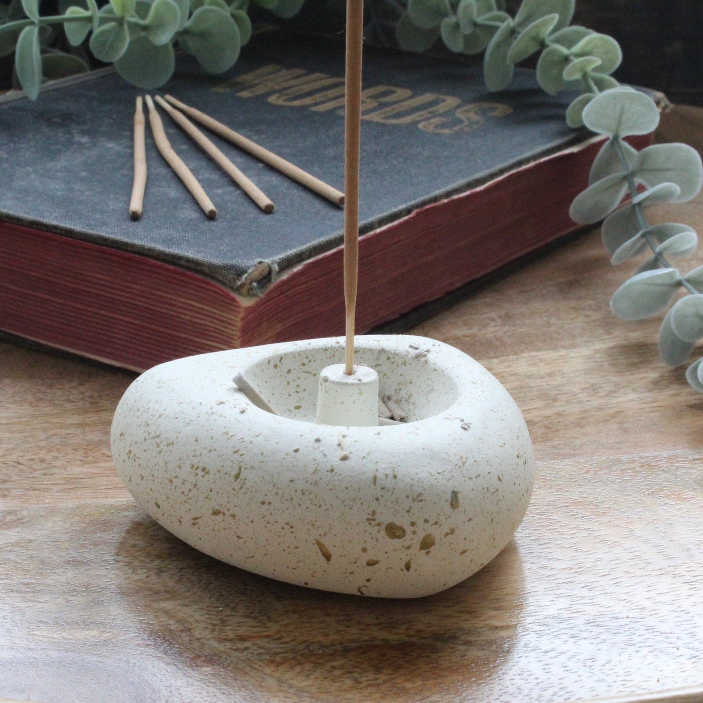 Quiet Heart – Cast Stone Incense Holder