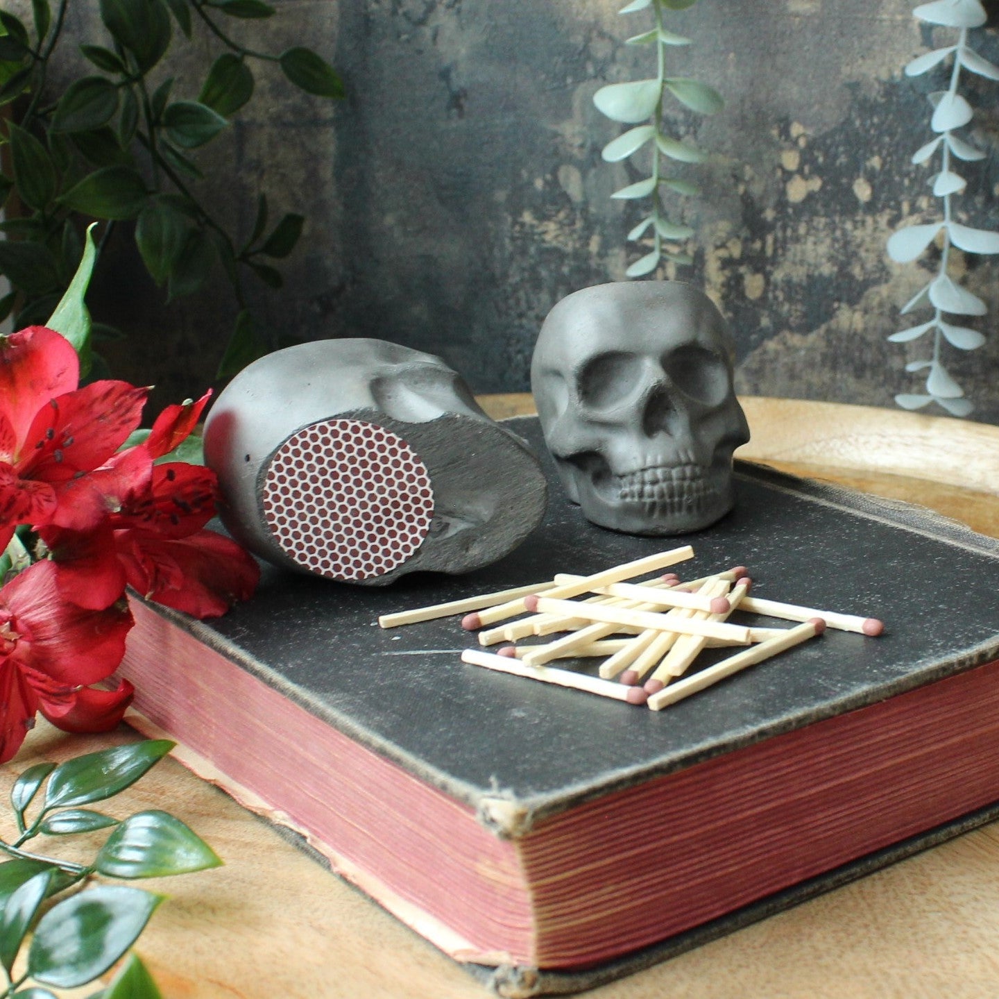 Skull Match Holder – Cast Stone Match & Striker Pot